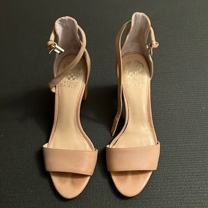 Vince camuto nude heels